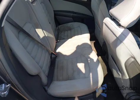 2015 Ford Fusion S z USA, uszkodzony, nr VIN 3FA6P0G79FR287586